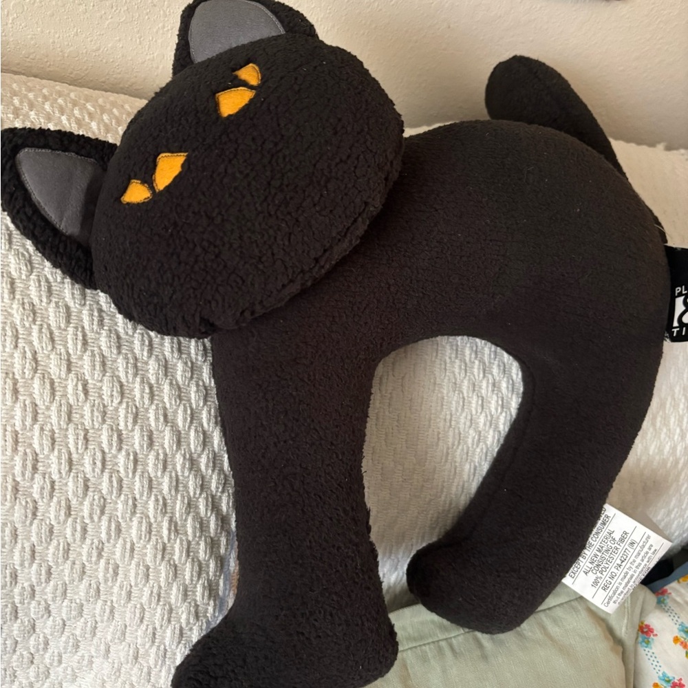 Black and Gray Plush Cat Toy with Minimalist Design